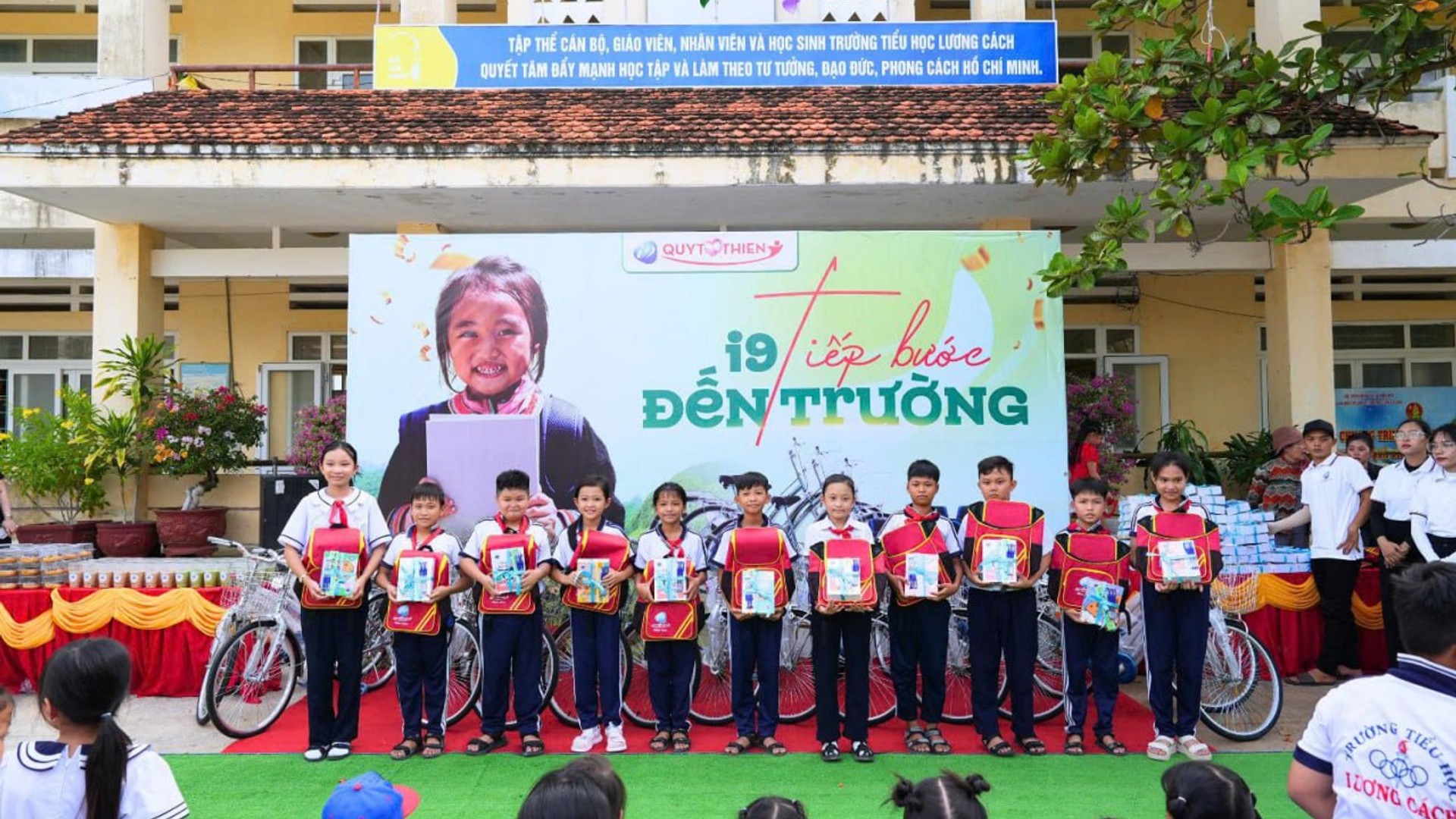 Hình ảnh gà chọi Daga, minh họa các thuật ngữ cá cược phổ biến